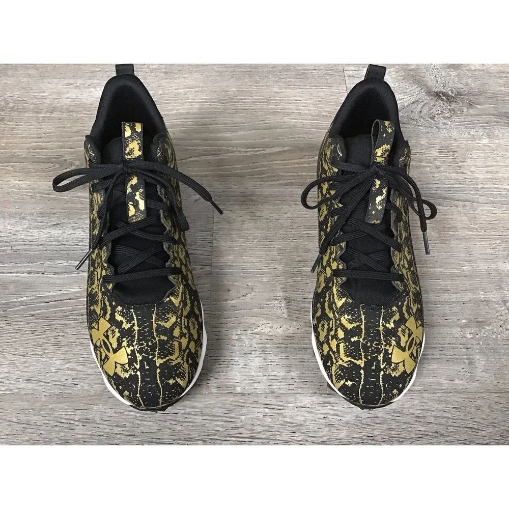 Under Armour Men's Size 9 Spotlight Football Cleats Black Gold 3024252-001.